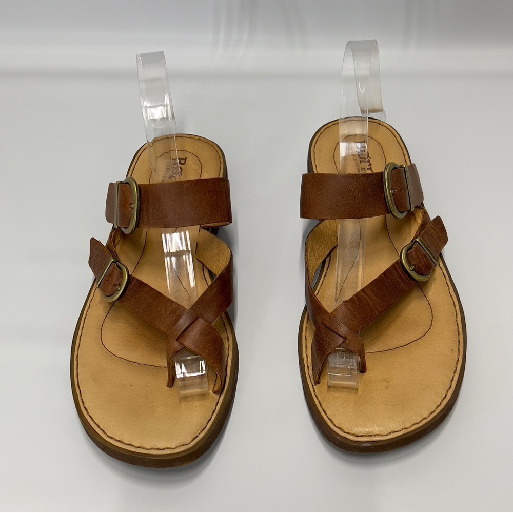 BORN size 8 Women’s Slip On Cross Toe Leather Strappy Summer Sandal - Picture 2 of 8